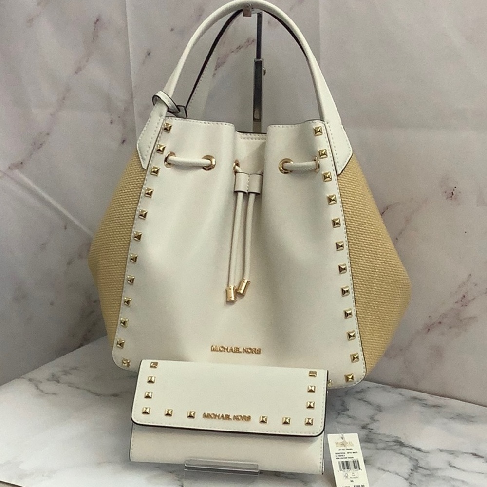 Michael Kors- Large Faux Leather Bucket Bag & Wallet Set